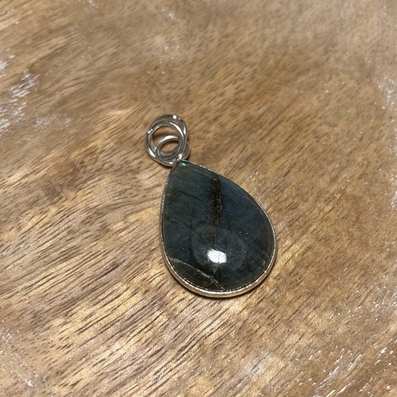 Labradorite Sterling Silver Tear Drop Pendant - Picture 4 of 16